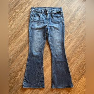 American Eagle Hi-Rise Artist Super Stretch Jeans. Women’s size 12.